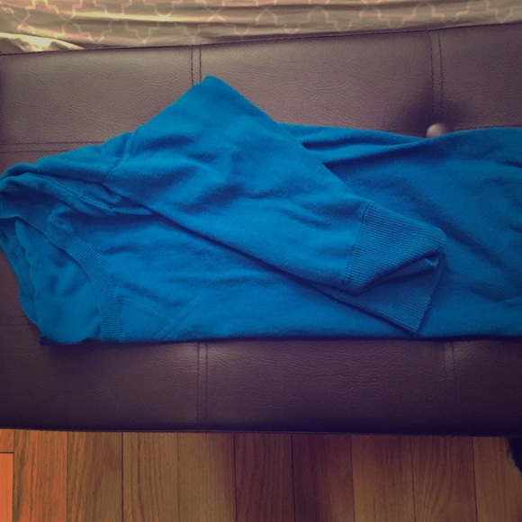 Turquoise American Eagle sweater! - Picture 1 of 1