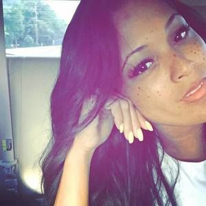 Meet your Posher, Destini