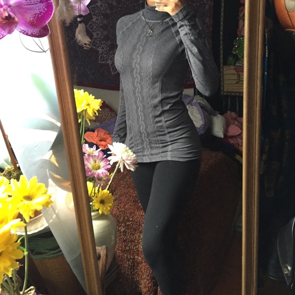 🚫🚫sold🚫Zella fitness top - Picture 2 of 4