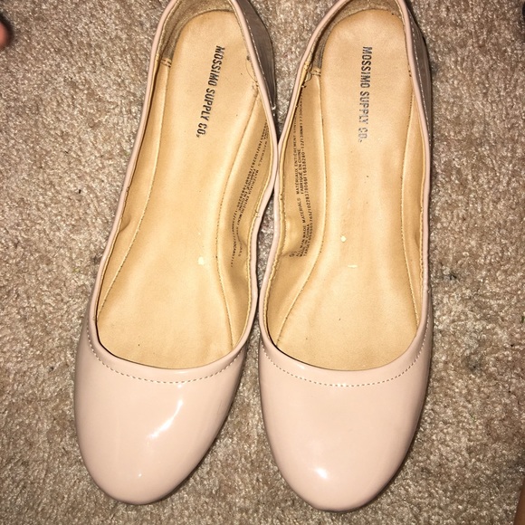 cream flats