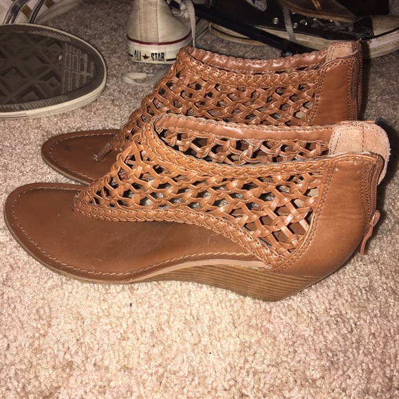 BCBG wedges