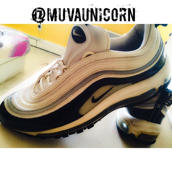 Men Black & White Airmax 👟