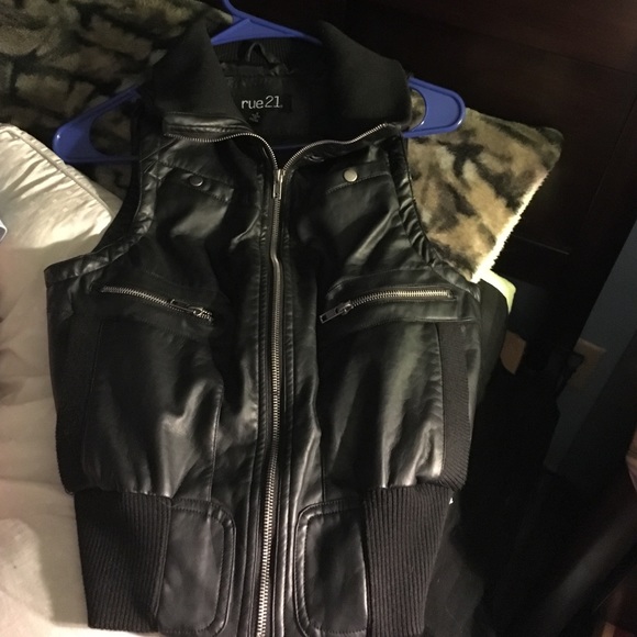 a jacket// pullover - Picture 2 of 3