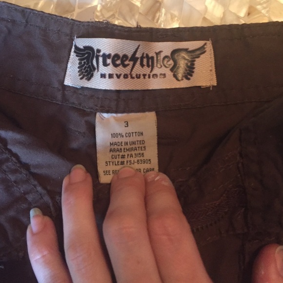 Free style revolution shorts - Picture 3 of 3