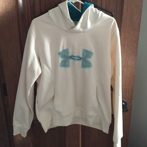 Underarmour semi-fitted hoodie