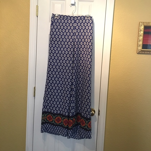 Love Tree happens Pants - Love Tree, wide leg pants - EUC!