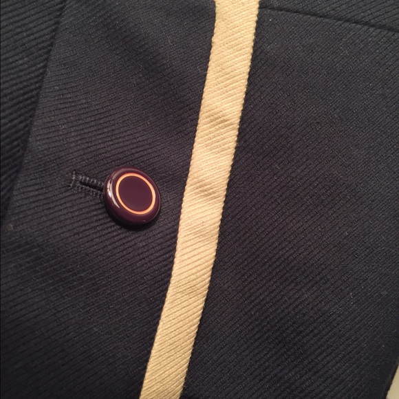 Additional pictures of 18w talbots navy blazer