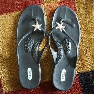Oka-b flip flops