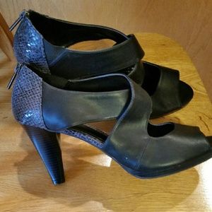 Liz and Co heels