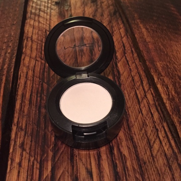 MAC eyeshadow in White Frost