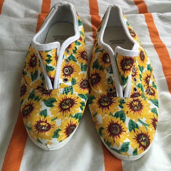 Sunflower strapless shoes