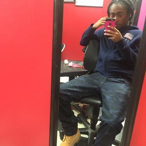 Meet your Posher, Tay