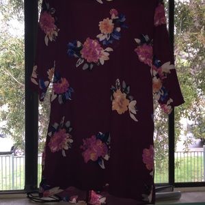 ❤️traded❤️Nordstrom brand beautiful floral dress.