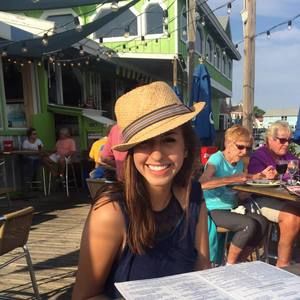 Meet your Posher, Michaela