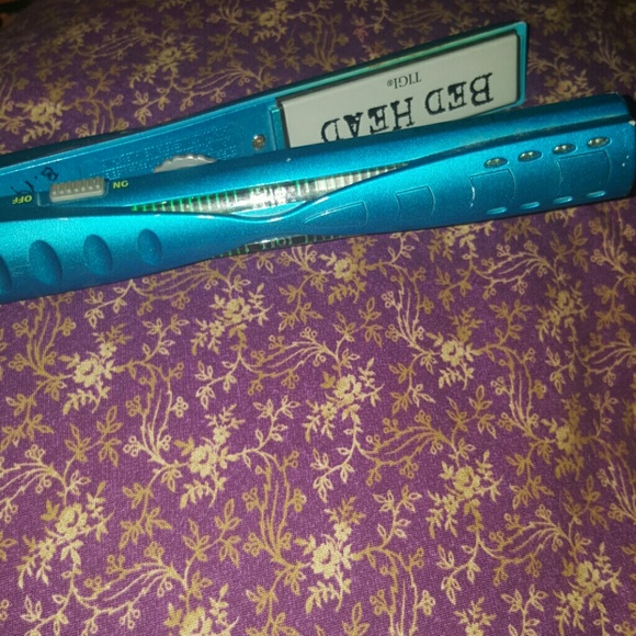 Tigi flat iron