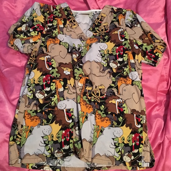 Very cute scrub top