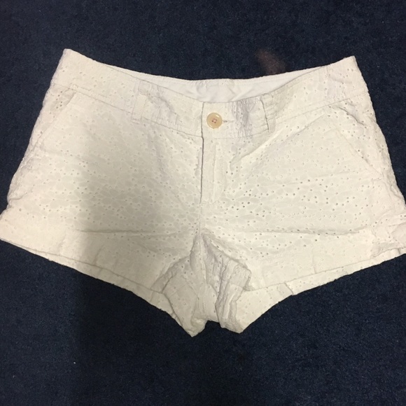 Lilly Pulitzer Eyelet "Walsh" Shorts!!