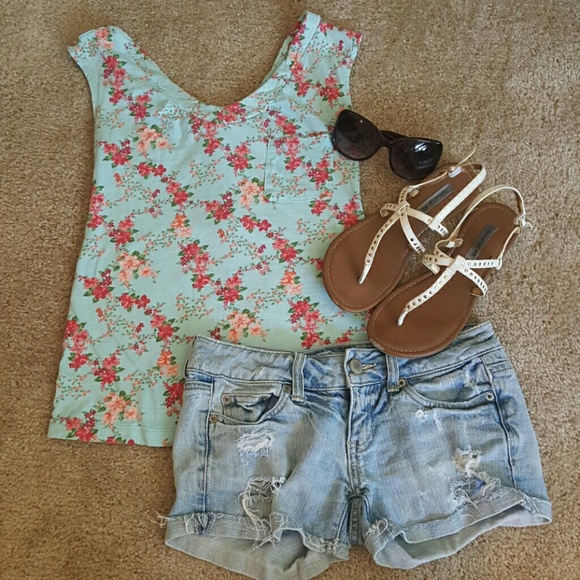 *SOLD* Blue Floral Blouse