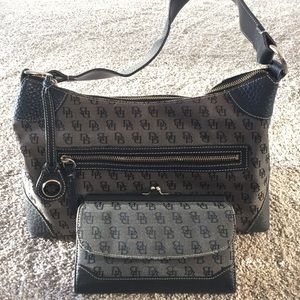 Dooney & Bourke black logo handbag