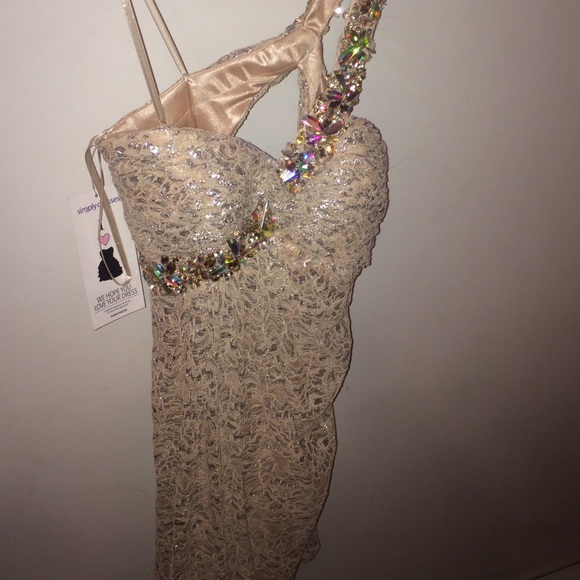 DAVE & JOHNNY Beige/light pink dress. size 3/4