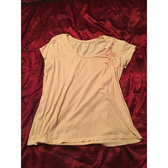Old navy peach shirt