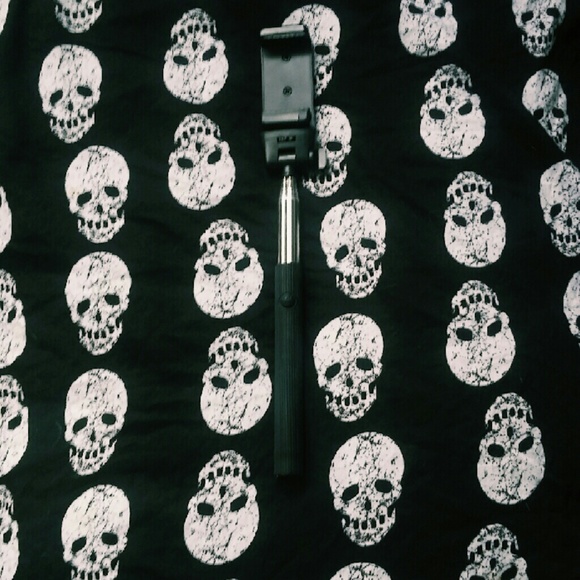 Bluetooth selfie stick
