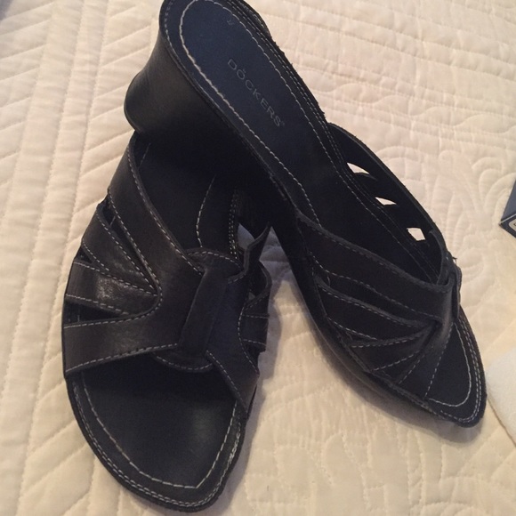 Leather soft heels - Picture 3 of 3