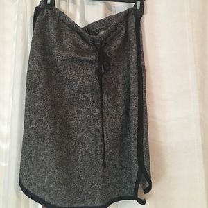 Super soft casual gray skirt by Bobeau in Medium