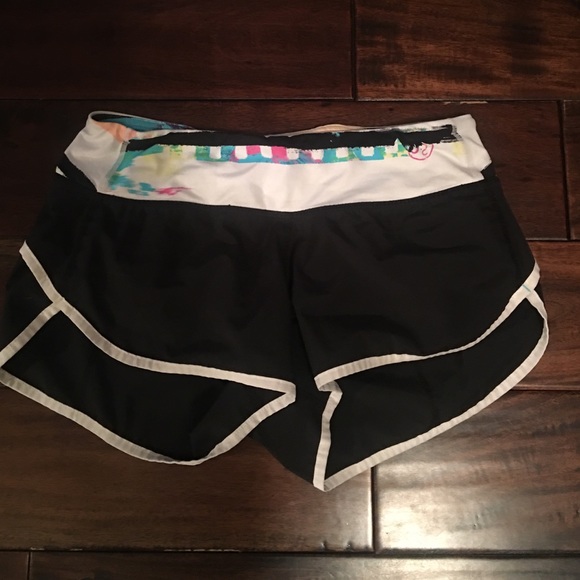 Lululemon Speed shorts black size 2