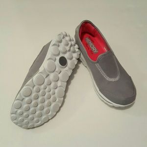 New in box Light Grey Skechers Go Walk
