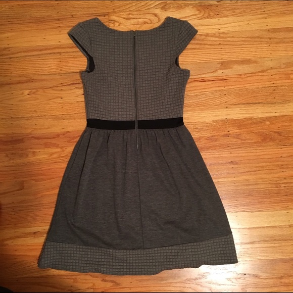 Xhilaration Gray Dress - Picture 2 of 4