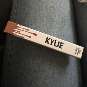 Kylie Jenner Lip Gloss Like