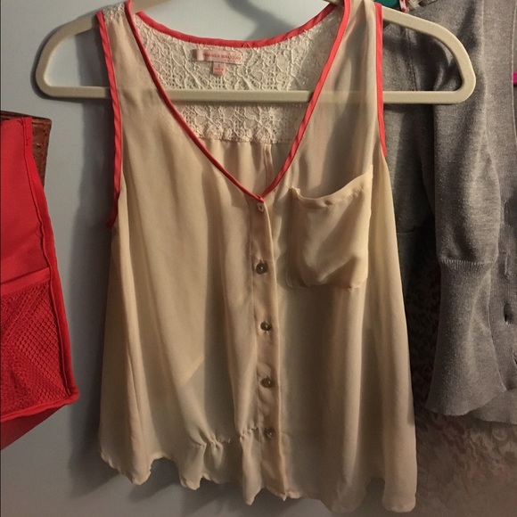 Cute button up lace pocket tank