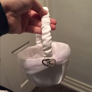 Flower girl basket
