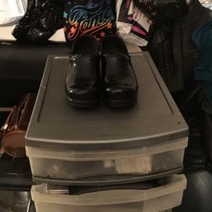 Black patent leather dansko's