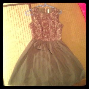 gorgeous fun and flirty tulle dress!