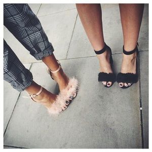 fur pumps
