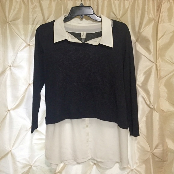 Elegant sweater blouse by Cluny
