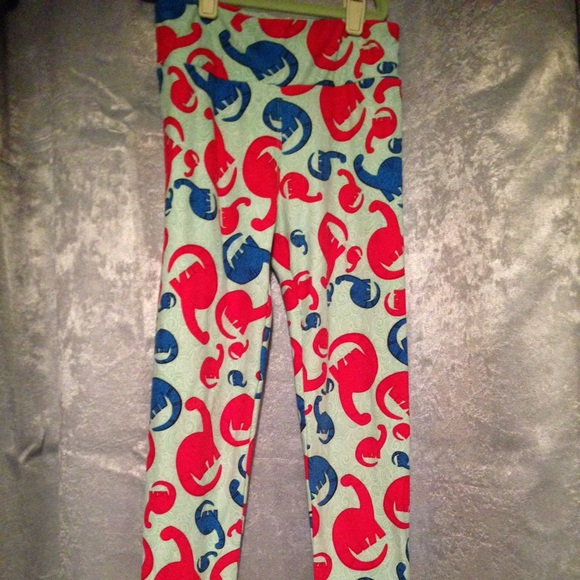 Lularoe LLR OS green Dino leggings