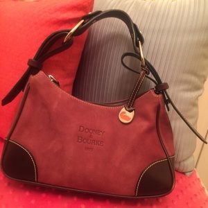 👜🌺 AUTHENTIC DOONEY & BOURKE HANDBAG 🌺👜