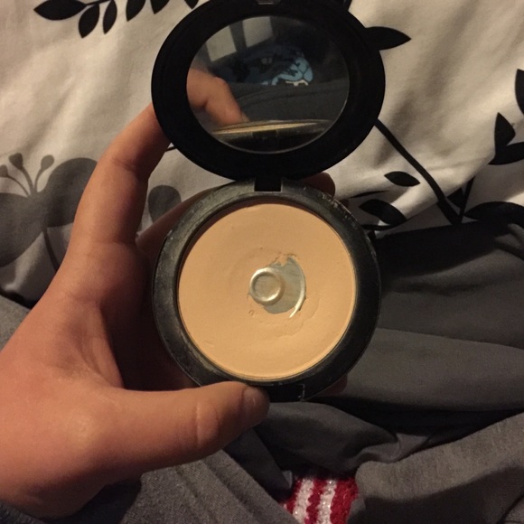 Two beaten up compacts - Picture 3 of 3