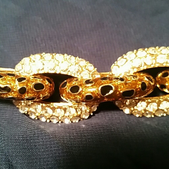 Beautiful Chain Link Necklace - Picture 4 of 4