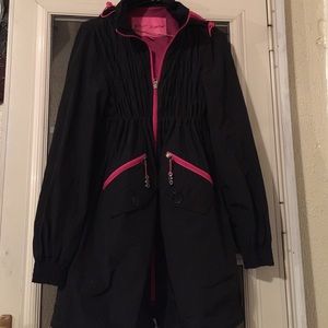 Hooded Betsy Johnson quarter length jacket