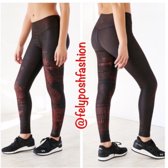 Without Walls Printed Cropped Legging - Picture 2 of 3