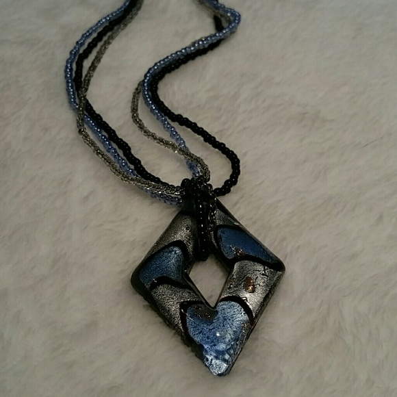 Large Pendant Necklace - Picture 3 of 4