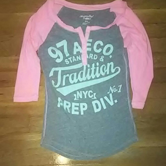 American Eagle Outfitters Gray and Pink t shirt