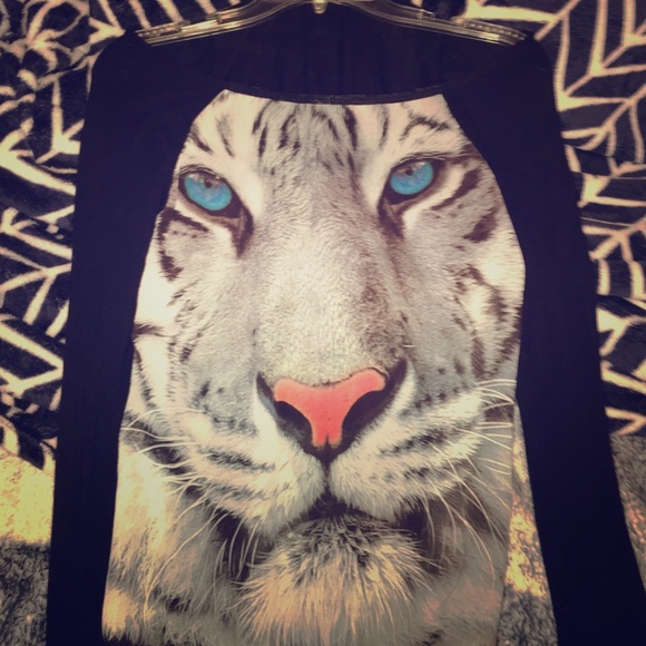 Long sleeve tiger shirt