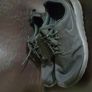 Meet your Posher, Monique'