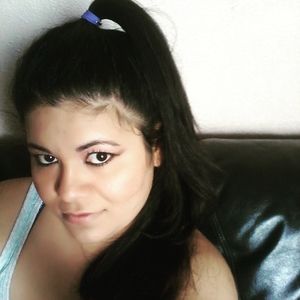 Meet your Posher, Dalia