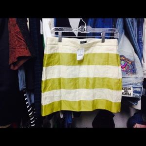 JCrew Linen skirt. Beautiful never worn, with tags
